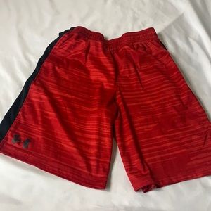 UNDER ARMOUR - youth athletic loose fit shorts